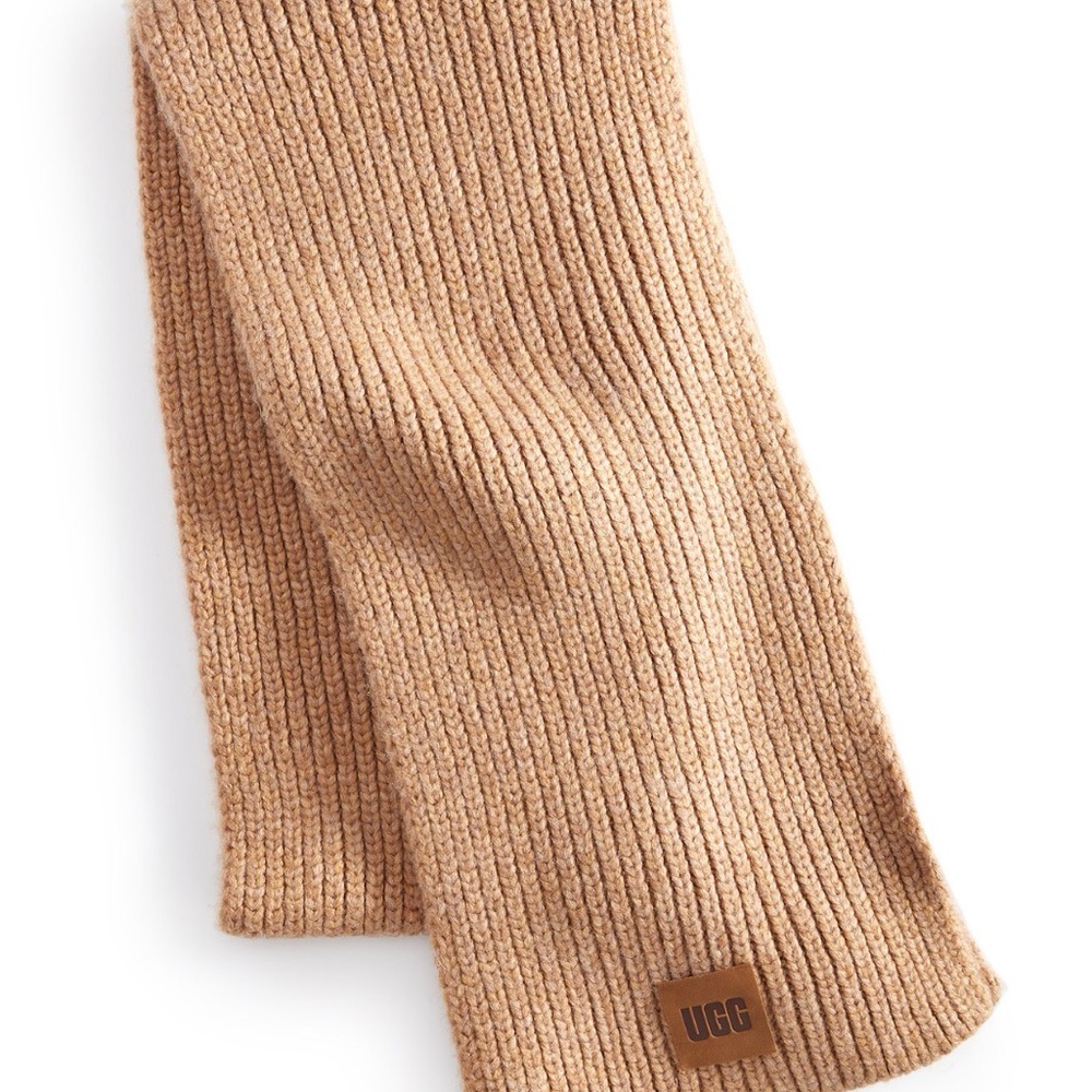 UGG Camel Knit Scarf R13A